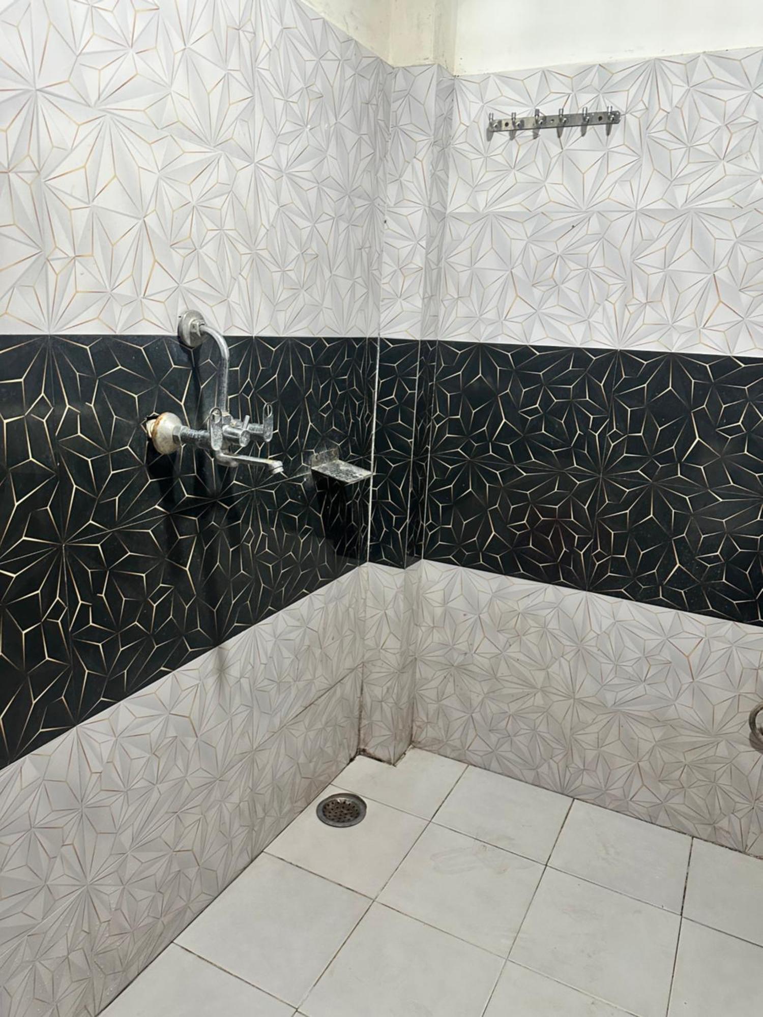 Khatu Shyam Guest House Ayodhya Eksteriør billede