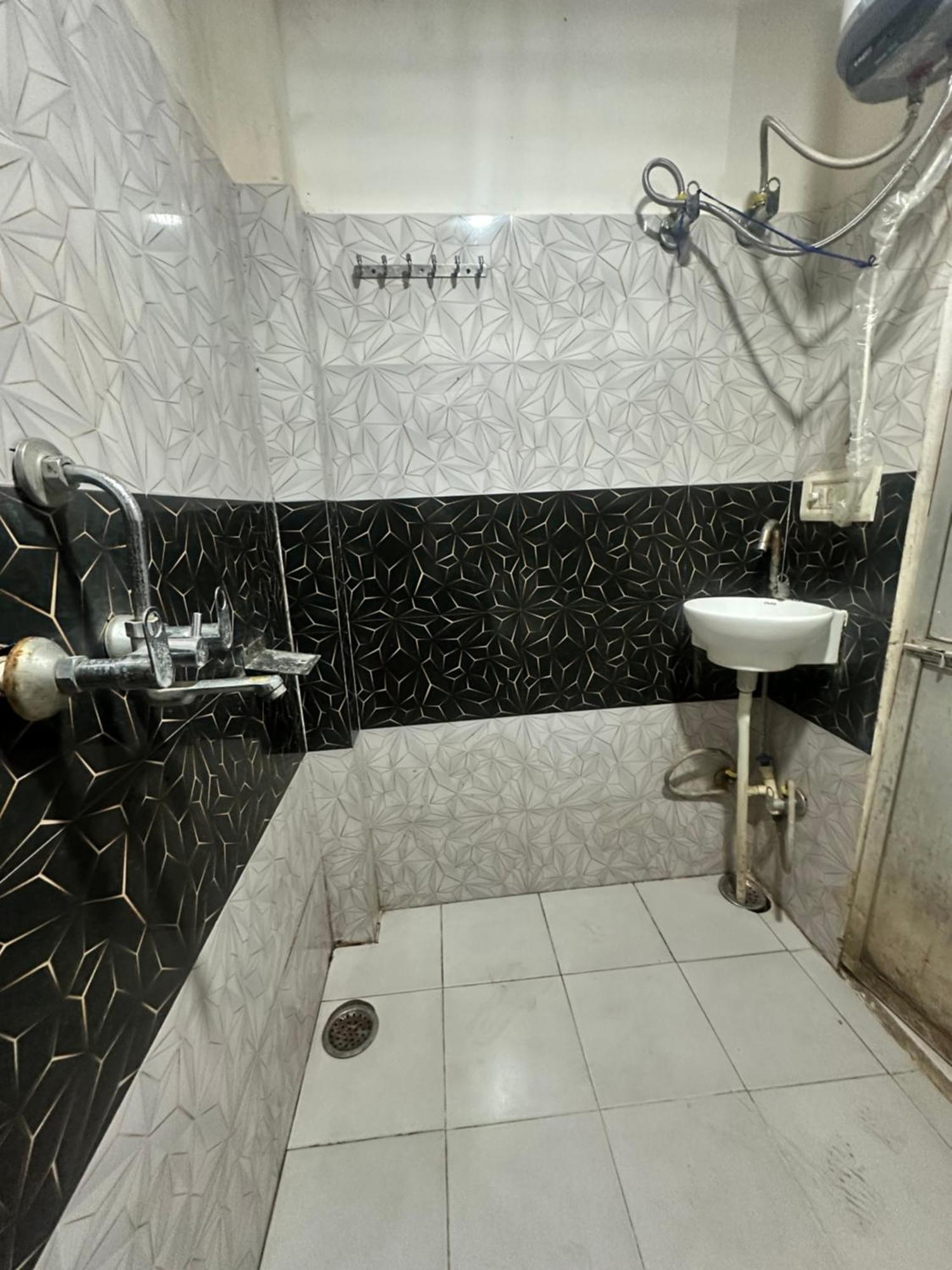 Khatu Shyam Guest House Ayodhya Eksteriør billede