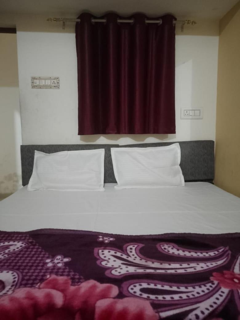 Khatu Shyam Guest House Ayodhya Eksteriør billede